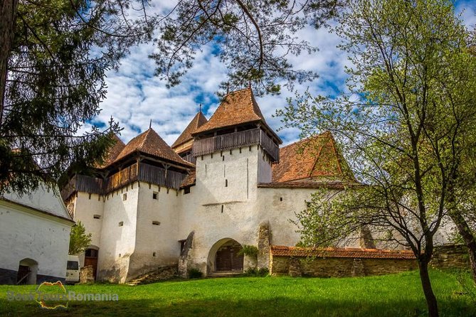 3-Day Tour from Bucharest: Transylvania Villages and Medieval Towns - Day 2: Nature and Heritage in the Heart of Transylvania