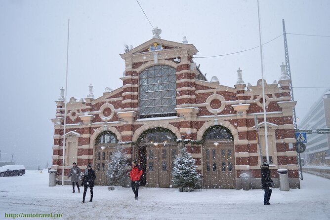 4 hours Helsinki and Porvoo Guided VIP Tour by Luxury Car - FAQs