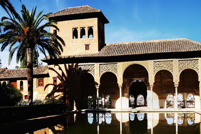 Alhambra Private Tour: Nasrid Palaces, Alcazaba and Generalife - What Makes This Tour Stand Out?