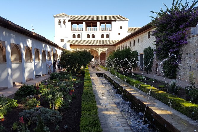 Alhambra private tour with tickets - Why Choose This Tour?