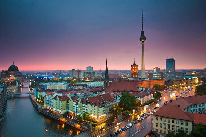 All inclusive 6 hour Private tour with N. Jacob - Exploring Berlin Through a Private Lens