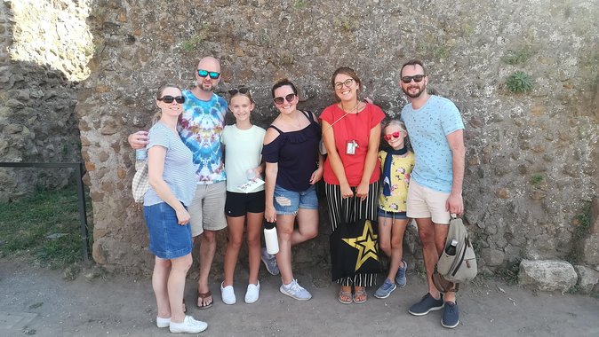 Ancient Roman Adventure: Colosseum, Roman Forum & Palatine Hill with Alessandra - What Sets This Tour Apart