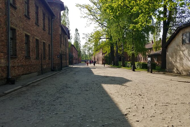 Auschwitz Birkenau Guided Tour with Hotel Pickup from Cracow - Detailed Breakdown of the Itinerary