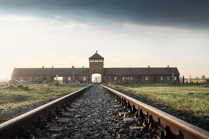 Auschwitz-Birkenau & Salt Mine Day tour - Transportation and Group Size