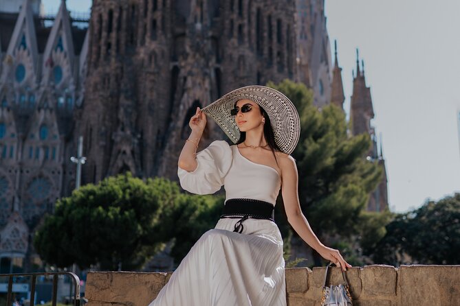 Barcelona Tourist Photoshoot - What’s Included and What’s Not