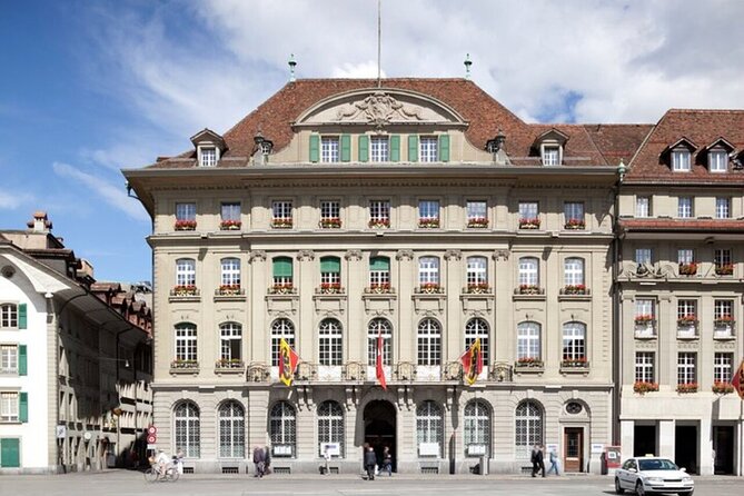 Bern Highlights and Hidden Gems Walking Tour With A Guide - The Itinerary Breakdown: What to Expect