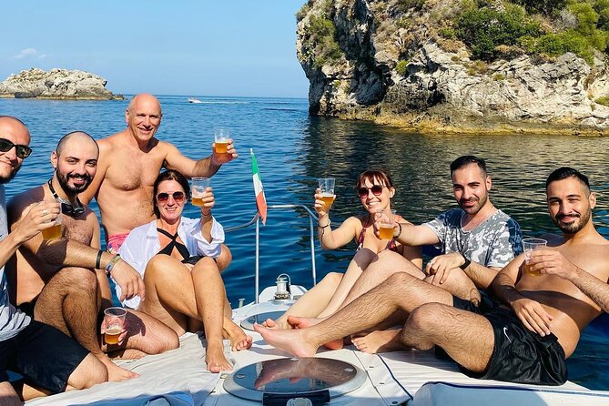 Boat excursions in the Bay of Taormina and Gardens on a private basis - Who Is This Tour Best Suited For?