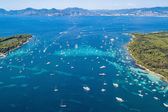 boat trip without a license to the Lérins Islands - How the Tour Works: An In-Depth Breakdown