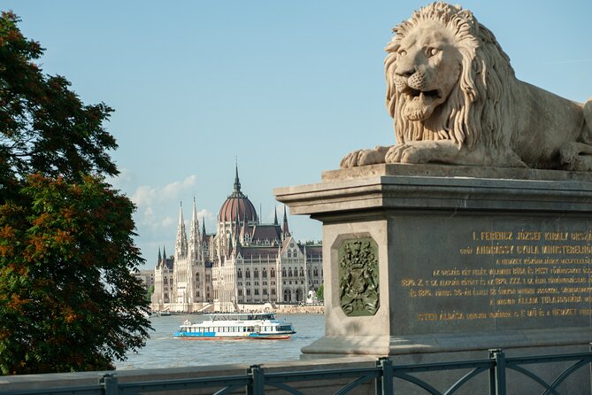 Budapest Wine tasting & Downtown Walk - Liberty Square (Szabadság tér)  