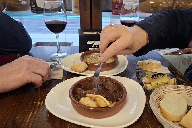 Cadiz Food Tour: Tapas, Drinks and Delights with a Local - Exploring the Cádiz Food Tour in Detail