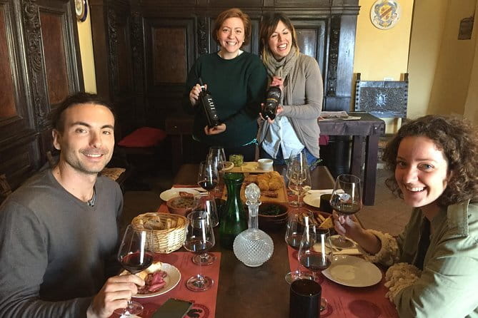 Chianti Wine Tour with 3 Wineries, Food Pairings and Tuscan Lunch - Winery Visits: Small, Family-Run Wineries