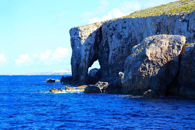 Comino Island: including Blue Lagoon, Crystal Lagoon & sea caves - The Itinerary in Detail