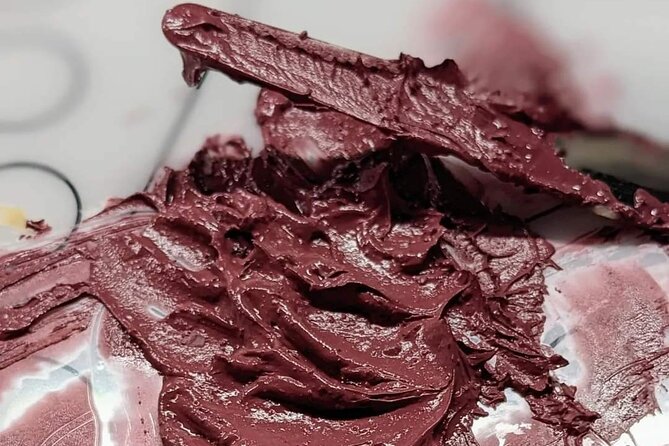 Create your Own Lipstick or Lip gloss Experience in Charlotte - What Participants Say (From Reviews and Insights)