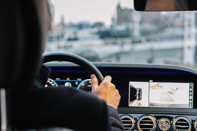 Cruise port VIP Transfer : Cruise port to Arlanda Airport 1-3 passenger - A Detailed Look at the Experience