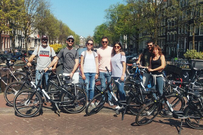 Daily group bike tour in Spanish. - Who Is This Tour Best For?