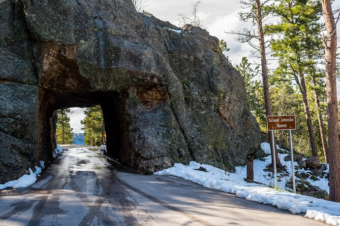Dakota Highlights: Black Hills, Mt Rushmore & Badlands Audio Tour - Exploring the Itinerary