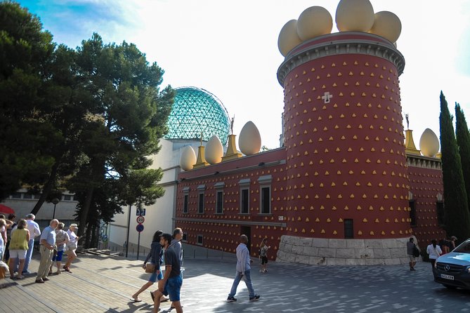 Dali Museum, House & Cadaques Small Group Tour from Barcelona - The Complete Breakdown: What to Expect