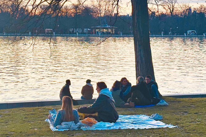 Discover the Retiro Park with "Tardeo" Madrid - What the Reviews Say