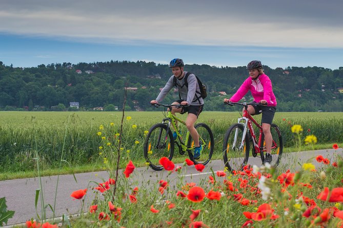 E-Bike Full-Day Trip From Prague: The Mighty Karlstejn Castle - What Happens at Karlstejn Castle?