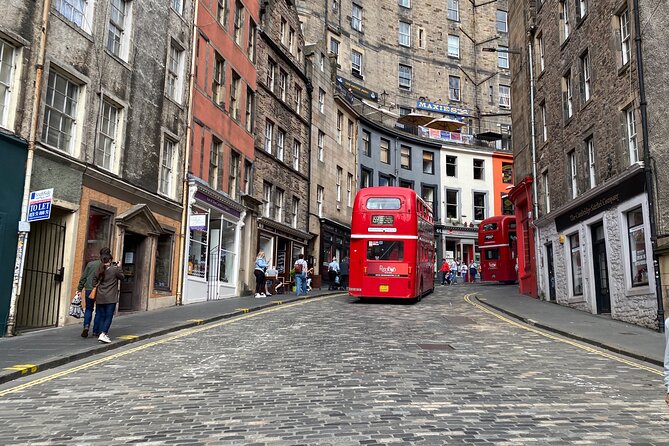 Edinburgh Half Day Guided Private Tour in a Premium Minivan - What Makes This Tour Stand Out