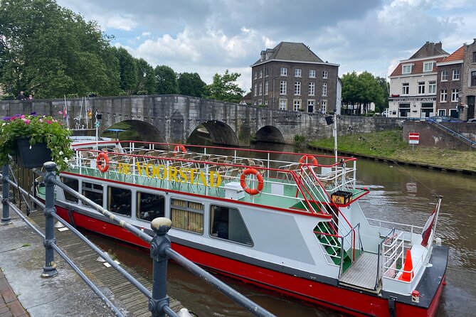 Escape The City Roermond City Walk With Puzzles - Who is this tour best suited for?