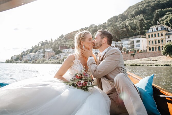 Exclusive private boat trip for couples in Heidelberg - The Experience in Detail