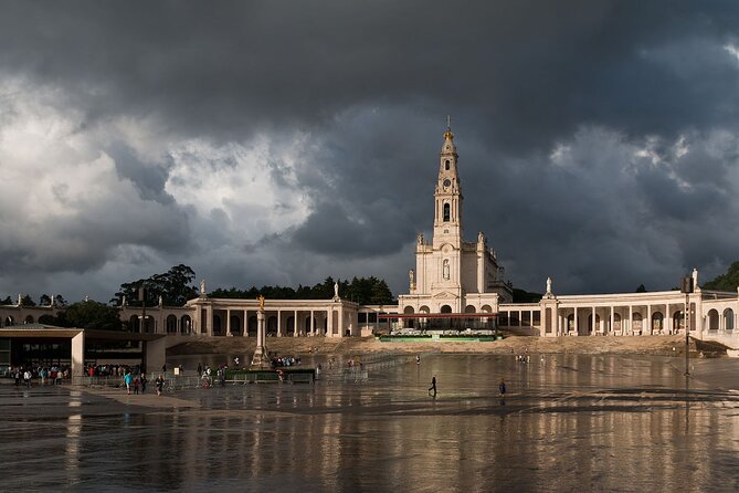 Fatima Sanctuary and Pastorinhos Village Private Tour From Porto - Why Choose the Private Tour to Fátima?