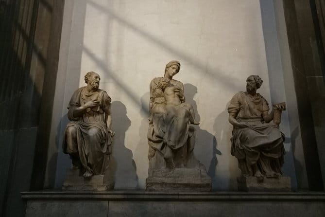 Florence: 1.5 hour Medici Chapels monolingual small-group guided tour - An In-Depth Look at the Medici Chapels Tour