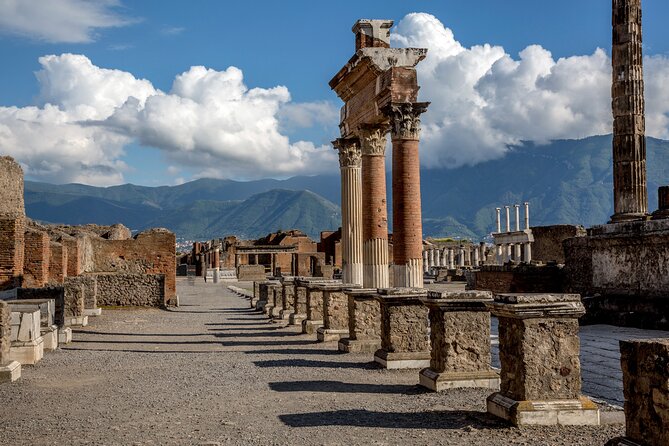 From Naples: Pompei and Sorrento with lunch - Practical Aspects: What to Expect and What to Consider