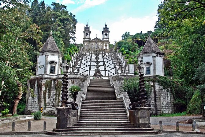 Full-Day Braga & Guimarães Guided Semi-Private Tour with Lunch from Porto - Detailed Breakdown of the Itinerary