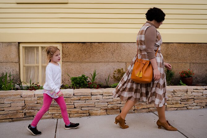 Golden Age to Gilded Age Newport's Transformation Walking Tour - Detailed Breakdown of the Itinerary