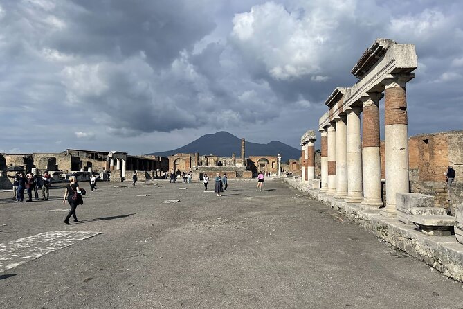 Guided Tour to Pompeii Ruins and Vesuvius from Sorrento - Authentic Experiences and Hidden Gems