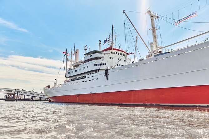 Hamburg: 2-hour harbor cruise - Who should consider this cruise?