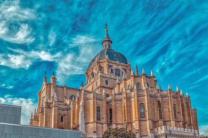 Historic Madrid: Exclusive Private Tour with a Local Expert - Detailed Breakdown of the Itinerary