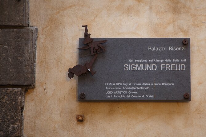 History of Freud in Orvieto - Descent into the Pozzo di San Patrizio