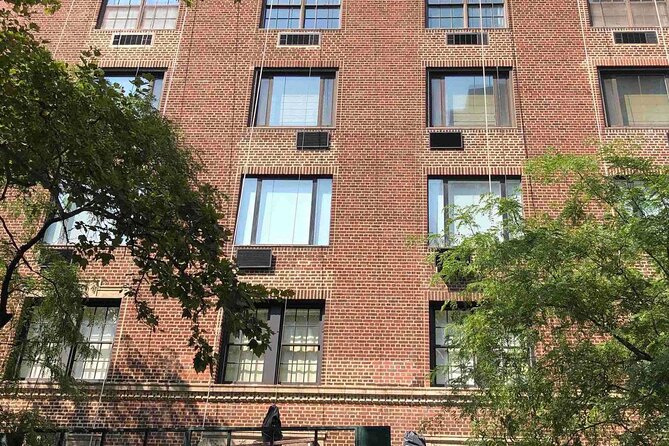 Joan Didion's Manhattan Life: Self-Guided Audio Tour in New York - Who Should Consider This Tour?