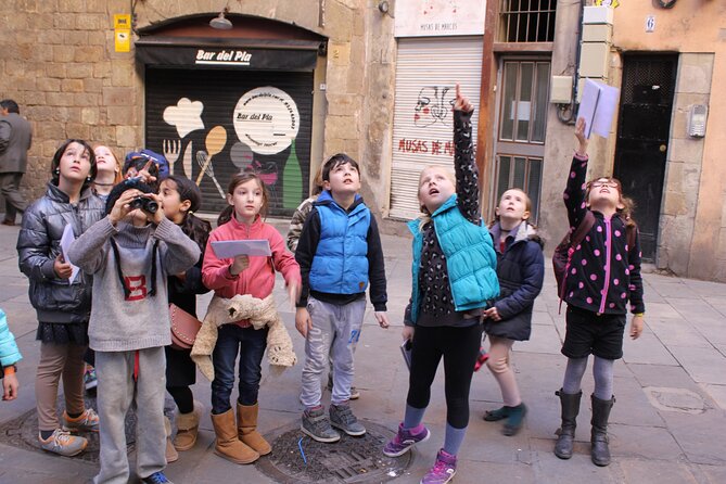 Kids & Family private guided Dragon Tour in Barcelona - Itinerary Breakdown