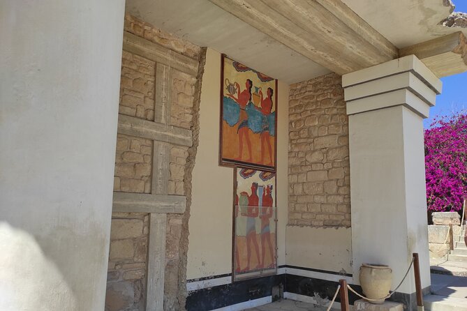Knossos Palace and Heraklion City Guided Tour from Chania - The Interactive Tour of Knossos: Bringing History to Life