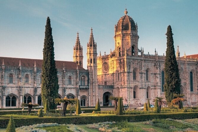 Lisbon Full Day Private Tour Including Pickup - Detailed Look at the Itinerary