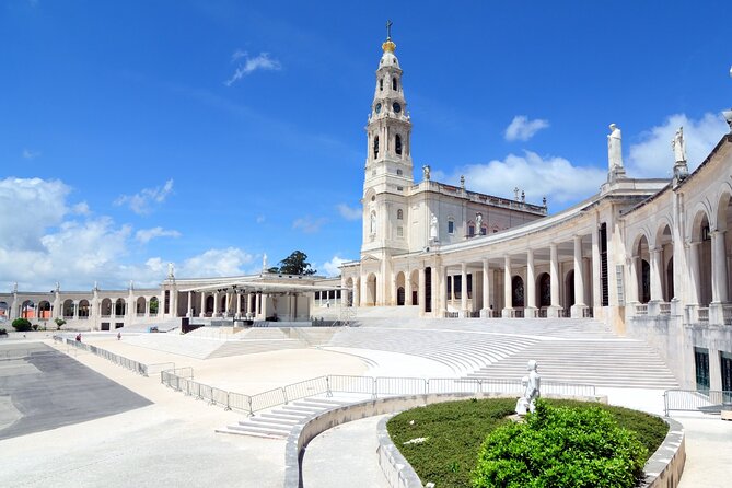 Lisbon to Fatima Obidos Nazare Private Tour - What the Tour Includes and What to Keep in Mind