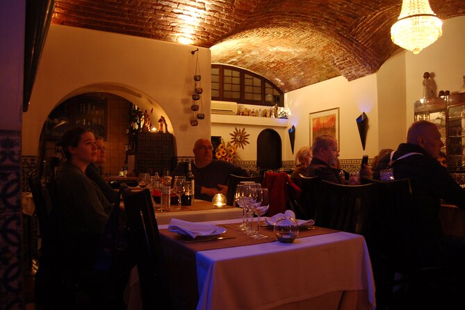 Live Fado Show with Traditional Dinner and Lisbon by Night - Practical Tips