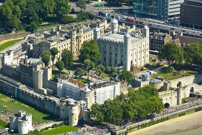 London Taxi Private Top Sights Tour and Tower of London Entry - Exploring the Itinerary