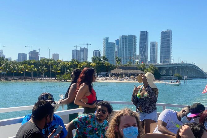Miami Orlando on High Speed train and Millionaire Boat Tour - Miami Highlights: Bayside Marketplace and Biscayne Bay Cruise