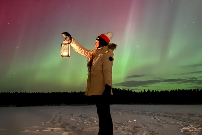 Northern Lights Adventure in the Wild with Campfire Treats - Food, Warmth, and Stories