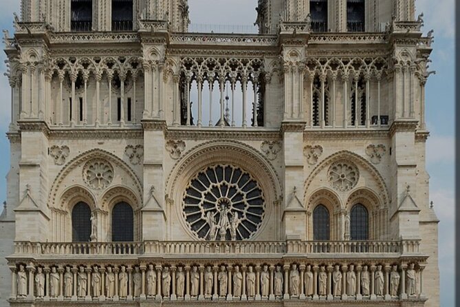 Notre Dame Area Guided Tour with Experienced Guide - The Itinerary: What to Expect