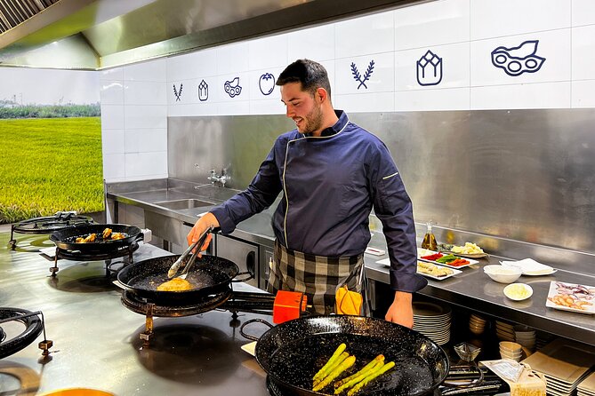 Paella Cooking Class, Wine Tasting & Central Market in Valencia - Deep Dive into the Itinerary