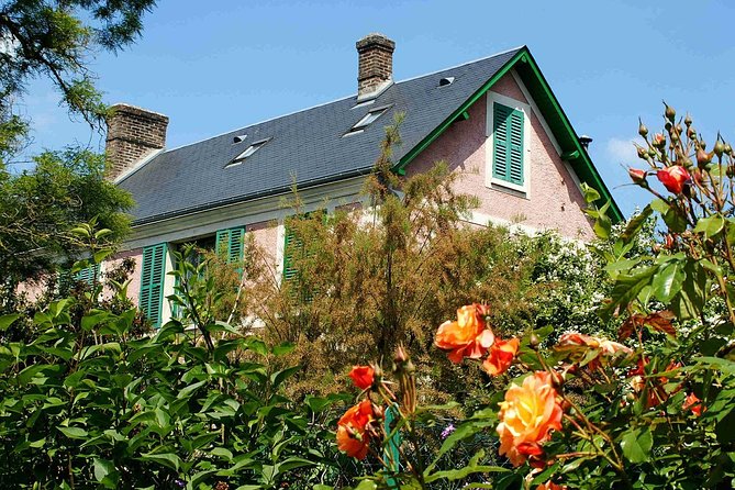 Palace of Versailles & Giverny Audio Guide Tour with Pickup and Drop Off - What Makes This Tour Stand Out