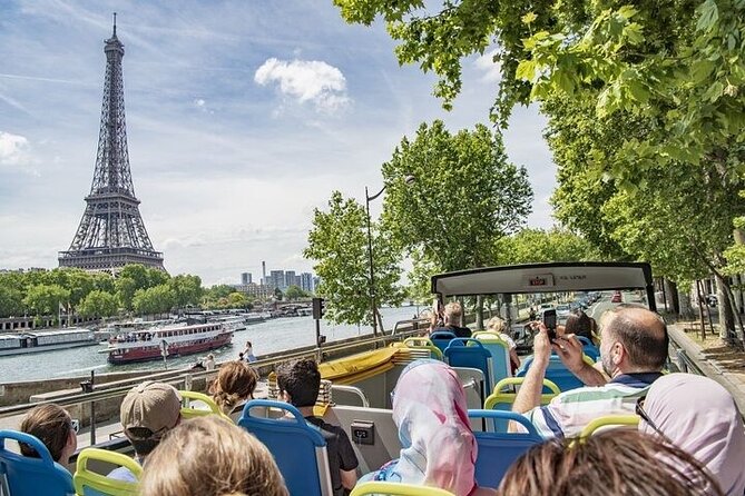 Paris Eiffel Tower Second Level with 1/2/3 Days HOHO Combos - The Bus Experience: Comfort, Commentary, and Practicalities