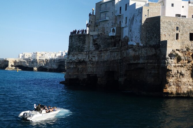 Polignano by boat Private excursion with aperitif - The Guide and Personal Touch