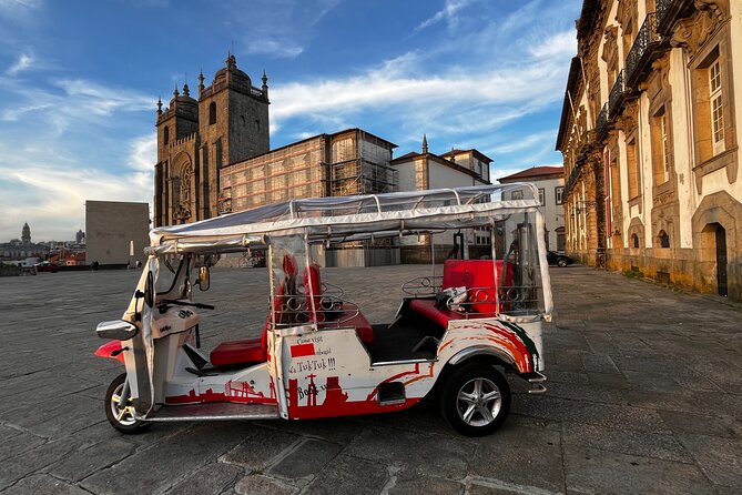 Porto: Tuk tuk vip guided tour - 1.30h - Authentic Experiences and Hidden Gems